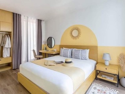 Villa căn hộ sát biển, đường đỗ thế chấp, 240m  đường 7,5m giá 69 tỷ 0