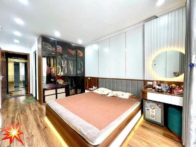 Chủ thiện chí bán nhà võng thị ,50m2 nhà 7 tầng ở hoặc kinh doanh dòng tiền đều phù hợp . 3