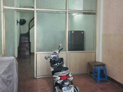 Bán nhà mặt tiền kinh doanh p6 quận 10, ngay chợ nguyễn tri phương   4 tầng - 45m2. 0