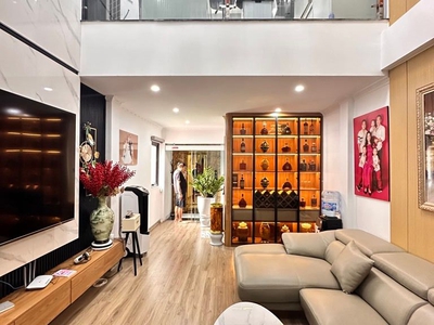 Vài bước chân ra hồ tây - vị trí cực hiếm nhà bán - ngõ thông - thang máy - gần ô tô 46m2. 1