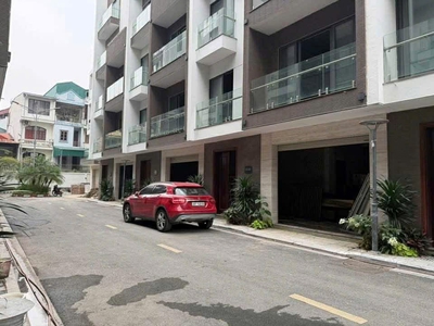 Liền kề ngọc lâm, 82m x 6 tầng, mặt tiền 8m, gần mipec, đối diện trục đại lộ cảnh quan sông hồng 1