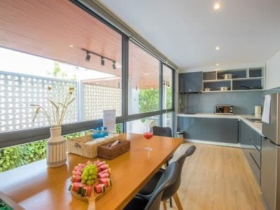 Villa căn hộ sát biển, đường đỗ thế chấp, 240m  đường 7,5m giá 69 tỷ 1