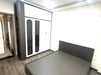 Bán nhà mới trung tâm việt hưng - lô góc 51m 5 tầng nhỉnh 8 tỷ 1