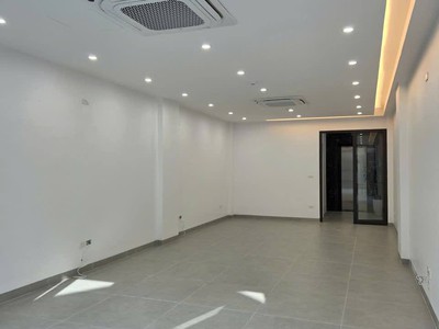 Gara ô tô, siêu phẩm vũ phạm hàm 73m 9t thang máy, đẹp như hoa hậu, hơn 35 tỷ 4