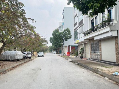 Chỉ 2x tỷ - trung tâm thượng thanh 75m2, 7t, mt 8m, vỉa hè, kinh doanh, văn phòng 0