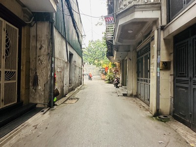 Chỉ 13 tỷ nhà ngõ 12 bồ đề 58m, mt 5m7 vuông vắn oto tránh thông kinh doanh. lh 0936123469 1