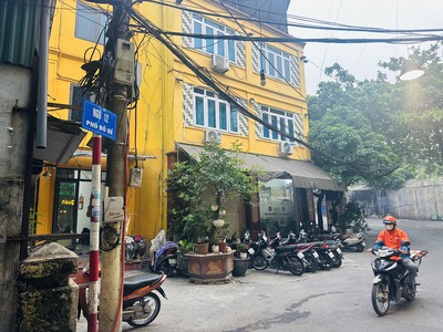 Chỉ 13 tỷ nhà ngõ 12 bồ đề 58m, mt 5m7 vuông vắn oto tránh thông kinh doanh. lh 0936123469 2