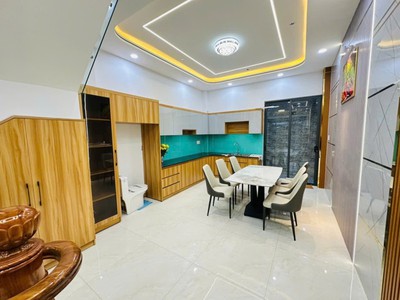 Bán nhà 4 tầng 56m2  đường  lò lu, thủ đức, tp hcm. giá 8,19  tỷ, sổ hồng đầy đủ  liên hệ 2