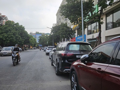 Bán nhà đẹp vạn phúc   tiệm cận tố hữu, lê quang đạo nối dài   ngõ rộng xe hơi alo 0972 078 667 0