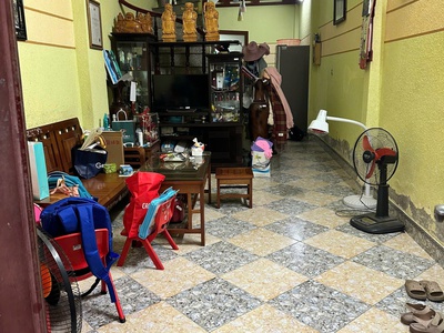 Cho thuê nhà ngõ 279 hoàng mai, 4 tầng, 45m , 5 pn, 15 triệu 1