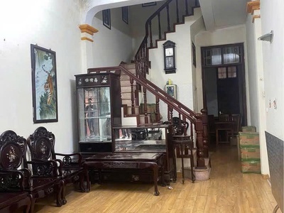 Cho thuê nhà nguyên căn ngõ 168 nguyễn lân, 70m  x 4 tầng, 3pn, 4wc, 12 triệu 1