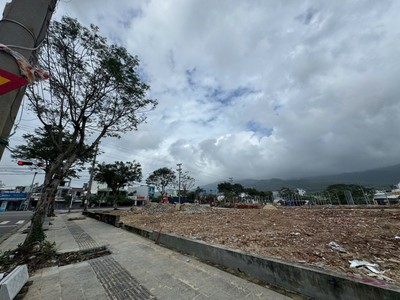 Đất mặt tiền ngô quyền 119m2 giá 9,3 tỷ gần chợ mới 0