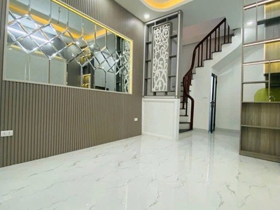 Cần bán nhà trước tết 2025 . 30m 5 tâng nhà cầu giấy . chỉ việc xách vali về ở 2