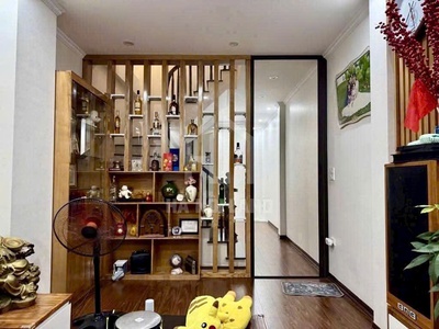 Chủ nhà cần bán căn nhà 4 tầng  ở lai xá .dân xây ngõ thông .ô tô qua nhà. gần đại học thành 1