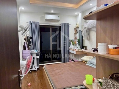 Chủ nhà cần bán căn nhà 4 tầng  ở lai xá .dân xây ngõ thông .ô tô qua nhà. gần đại học thành 2