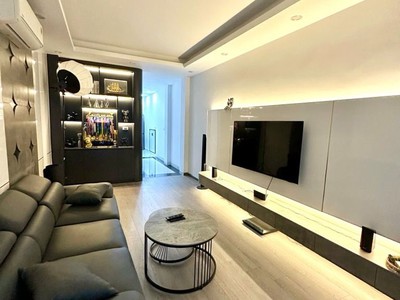 Nhà đẹp cự khối,mặt ngõ ô tô vào nhà- lô góc xây độc lập,15m ô tô tránh, cv hồ điều hoà, 38m 5 tầng 1