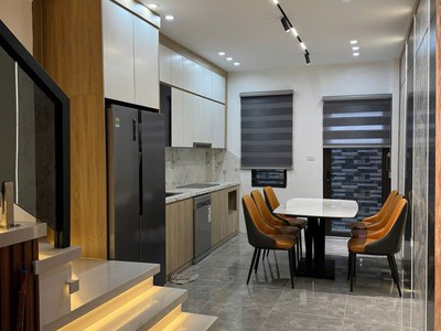 Nhà mới dân xây độc lập full nội thất đức giang 55m2 x 3 tầng 8.4 tỷ long biên. 0