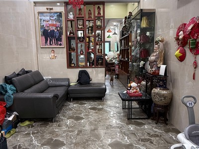 Bán nhà kđt đầm trấu 44/50m2.  5 tầng. mặt tiền 3.6m. giá 20 tỷ hai bà trưng hà nội 2