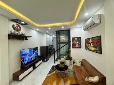 Nhà đẹp ô tô chánh- vào nhà đức giang- long biên 5 tầng 45m2 x 12.5 tỷ long biên hà nội. 3