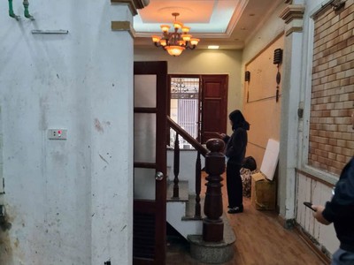 Bán nhà đường láng 50m2. 5 tầng. mặt tiền 3.5m. giá 12.2 tỷ đống đa hà nội 1