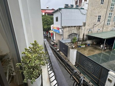 Nhà đẹp ô tô chánh- vào nhà đức giang- long biên 5 tầng 45m2 x 12.5 tỷ long biên hà nội. 0