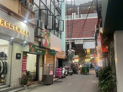 Bán nhà đông các 54m2. 4 tầng. mặt tiền 6.3m. giá  31.5 tỷ đống đa hà nội 0