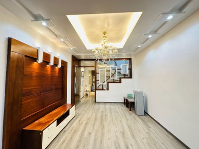 Bán nhà an trạch 48m2. 5 tầng. mặt tiền 4m. giá 16.5 tỷ đống đa hà nội 1