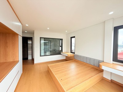 Nhà mới 6 tầng- thang máy lô góc  vũ xuân thiều 53m2 x 6 tầng x 9 tỷ long biên hà nội. 2