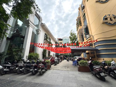 Linhhk bán nhà lý thường kiệt   4 tầng, ngõ ba gác, mt 4m 4