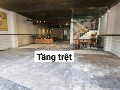 Cho thuê nhà mặt tiền vị trí kinh doanh  khu bàn cờ nha trang. 0