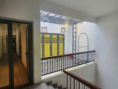 Cho thuê nhà mặt tiền vị trí kinh doanh  khu bàn cờ nha trang. 4