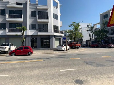 Cả đất cả nhà mặt đường nguyễn đổng chi, nam hồng lĩnh, hà tĩnh 155m2 chỉ 39,5 triệu/m2, sổ đỏ lâu 2