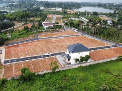 Chính chủ cần bán nhanh lô góc hoa hậu tại hòa lạc, dt 100m2, full thổ cư, gần ql21, khu cnc, đhqg 0