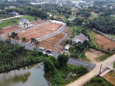 Chính chủ cần bán nhanh lô góc hoa hậu tại hòa lạc, dt 100m2, full thổ cư, gần ql21, khu cnc, đhqg 2