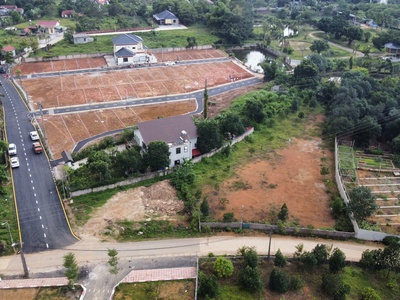 Chính chủ cần bán nhanh lô góc hoa hậu tại hòa lạc, dt 100m2, full thổ cư, gần ql21, khu cnc, đhqg 3