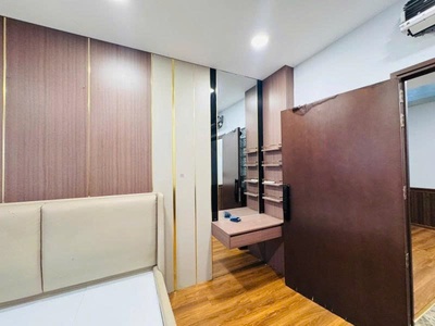 Bán tòa nhà 6 tầng, hẻm 5m bến vân đồn, gần cầu ông lãnh, 6x17m,  thang máy, 19,5 tỷ. 2