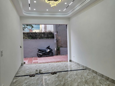 Nhà mặt ngõ thông ô tô -kinh doanh tư đình 50 m2 x 5 tầng 15.8 tỷ long biên-hà nội. 4