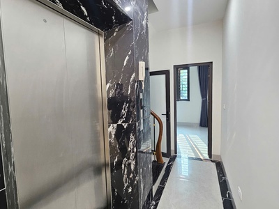 Nhà mặt ngõ thông ô tô -kinh doanh tư đình 50 m2 x 5 tầng 15.8 tỷ long biên-hà nội. 1