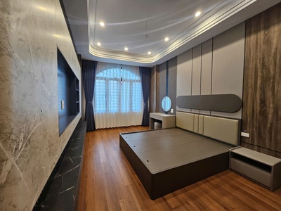 Nhà mặt ngõ thông ô tô -kinh doanh tư đình 50 m2 x 5 tầng 15.8 tỷ long biên-hà nội. 2