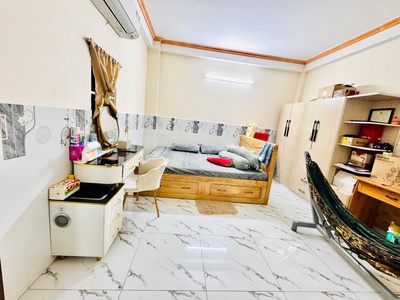 Bán nhà 2 tầng trung tâm dĩ an,shr đường xe hơi,gần chợ xóm vắng 1