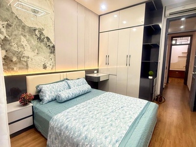 Bán nhà ngọc khánh 35m x4 tầng 9,9 tỷ ngõ thông,ba gác tránh,full nội thất 4