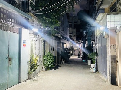 Bán nhà phú nhuận,15m ra hxh nguyễn kiệm,3 tầng,40m2, 4pn, giá 5 tỷ8 0