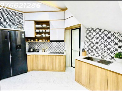 Bán nhà phố nguyễn văn cừ   32m    4 tầng   mt 3,5m   giá 7,8 tỷ   khu lõi phường bồ đề   dân xây 1