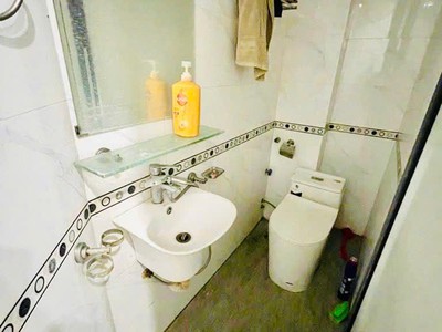 Bán nhà hiếm- bồ đề   33m    5 tầng   giá 7 tỷ   ngõ nông gần ô tô   vị trí đẹp   gần hồ lâm du, bv 4