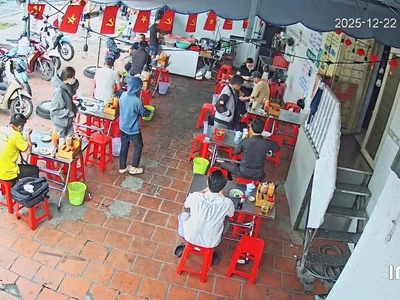 Sang nhượng quán phở   bún bò huế   doanh thu ổn định 1