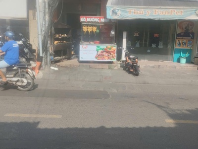 Sang nhượng mặt bằng kinh doanh gà nướng   đang hoạt động ổn định, có khách quen 0