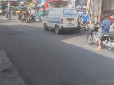 Sang nhượng mặt bằng kinh doanh gà nướng   đang hoạt động ổn định, có khách quen 1