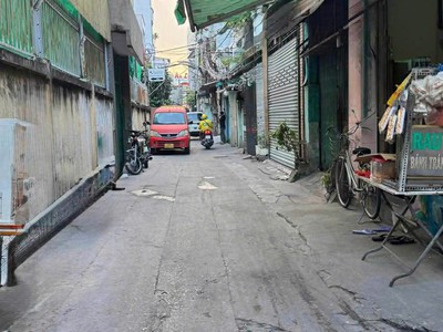 Bình thạnh - gần quận 1 - 6pn - hẻm xe hơi - không quy hoạch - nhỉnh 9 tỷ 4