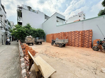 Bán đất chính chủ - 140m2 - mặt tiền 10m - gpxd hâm   trệt 4 lẩu st - ngô đức kế - bình thạnh - phù 1