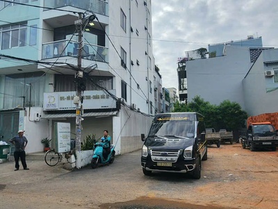 Bán đất chính chủ - 140m2 - mặt tiền 10m - gpxd hâm   trệt 4 lẩu st - ngô đức kế - bình thạnh - phù 3